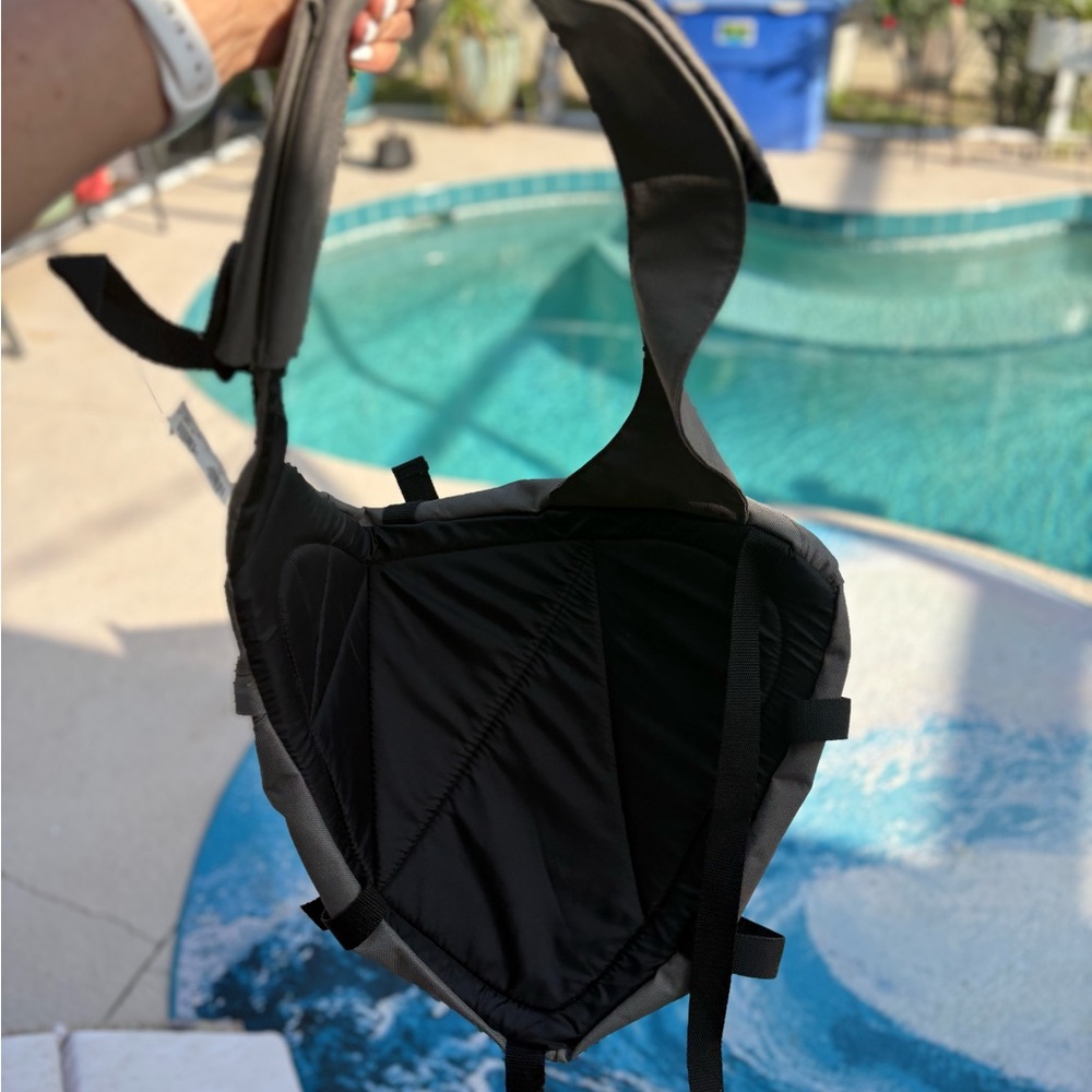 NWT Gray Sling Bag by Structure - Picture 6 of 7